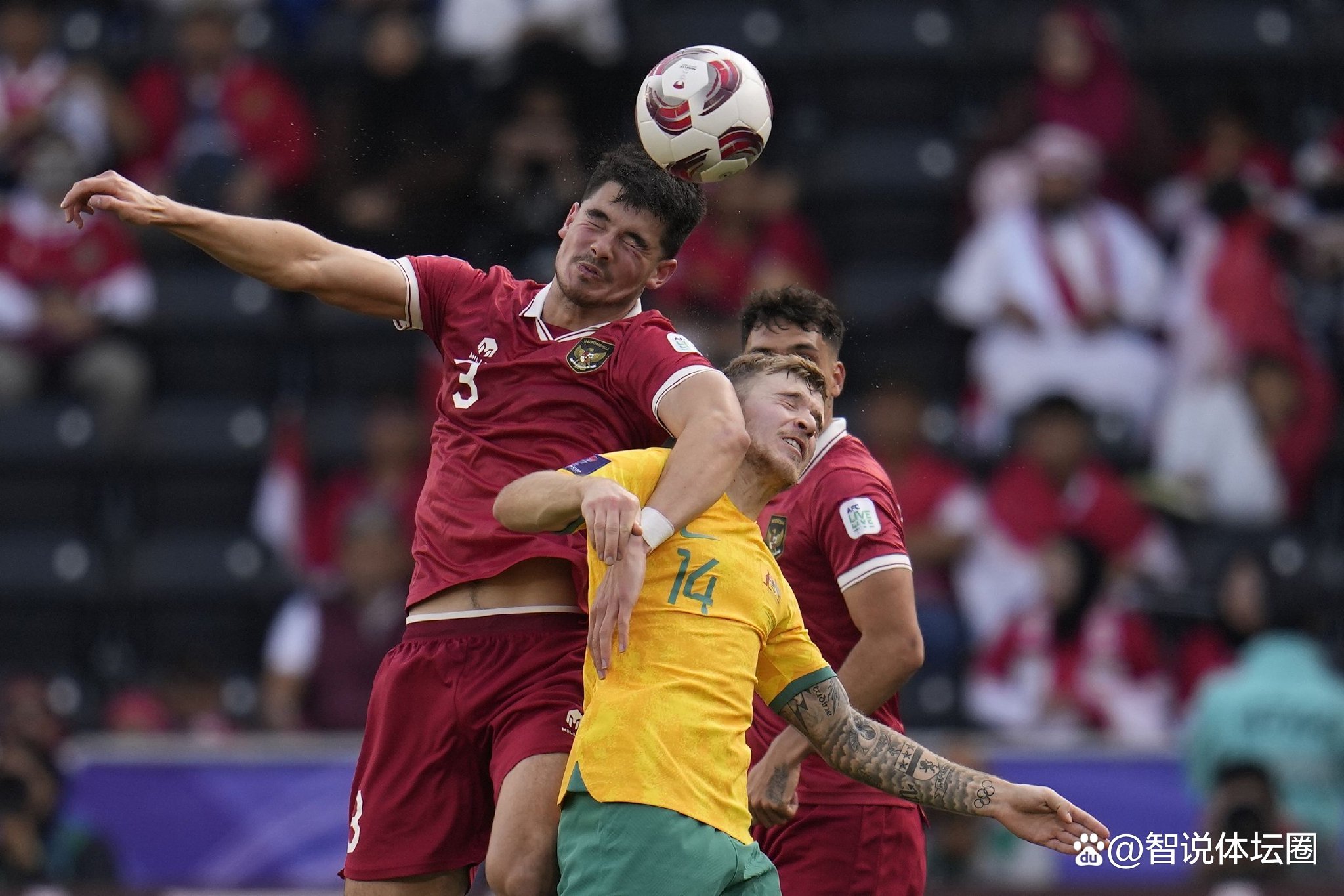 球队在比赛中面临困境,最终逆袭取得胜利 球队在比赛中面临困境,最终逆袭取得胜利