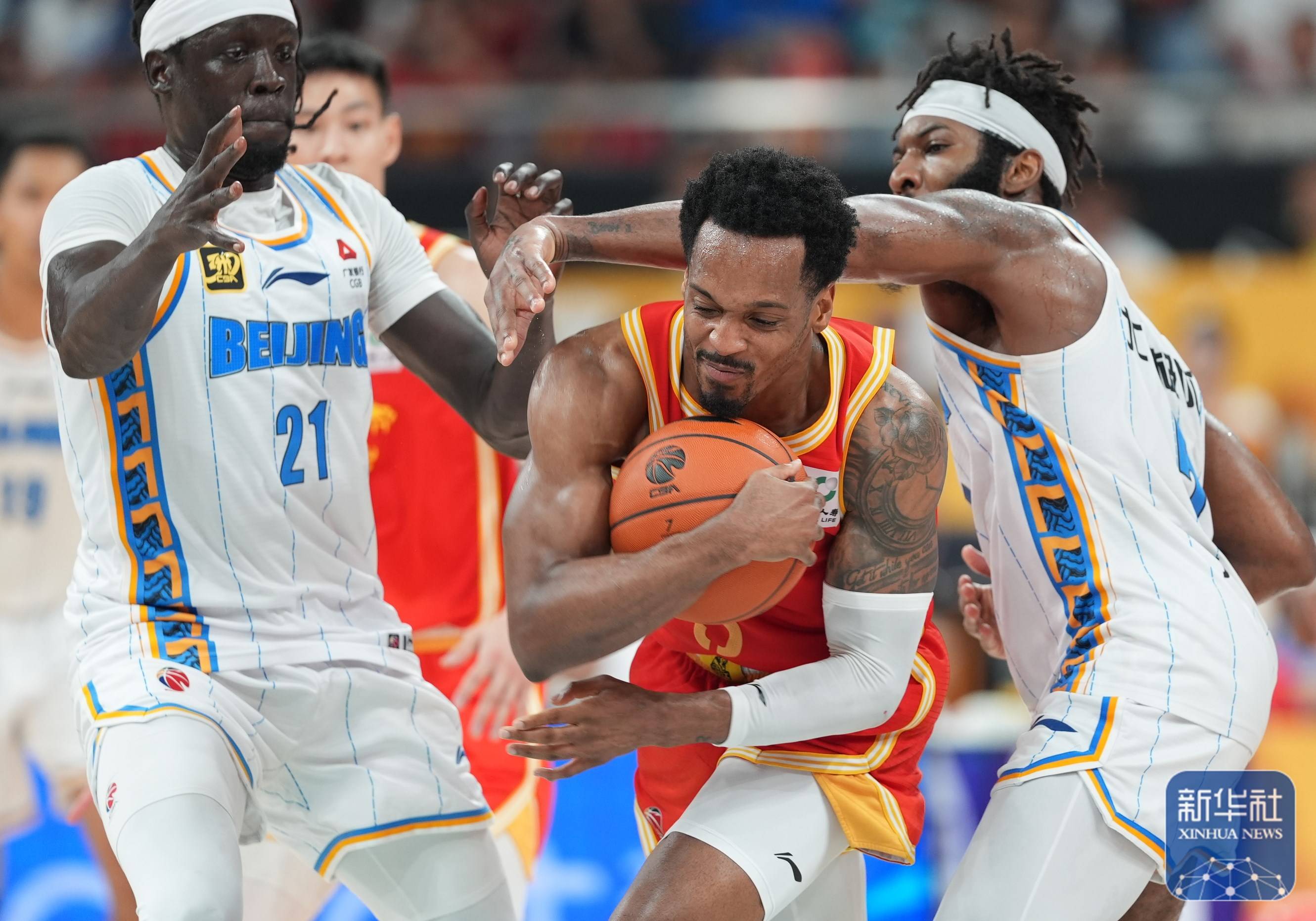 爱游戏官方入口-争夺联赛冠军之路，球队激情拼搏不止的简单介绍