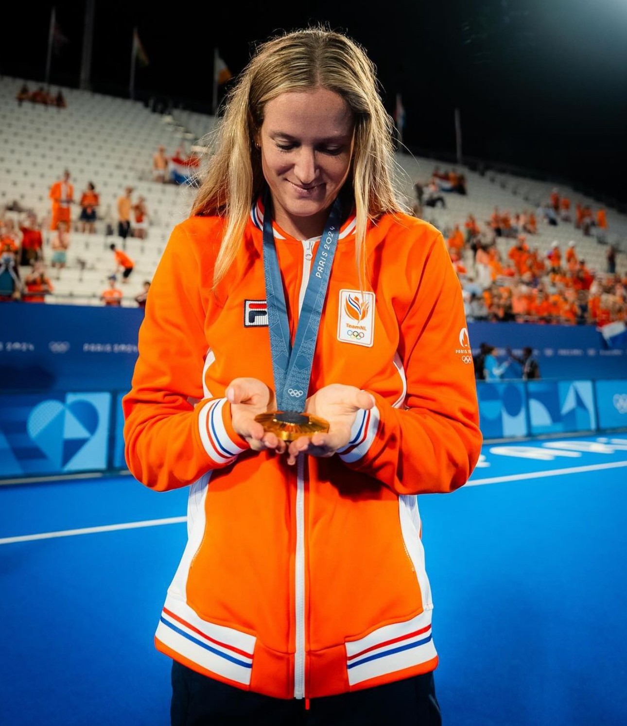 包含爱尔兰选手展现实力,夺得女子曲棍球比赛冠军的词条 包含爱尔兰选手展现实力,夺得女子曲棍球比赛冠军的词条