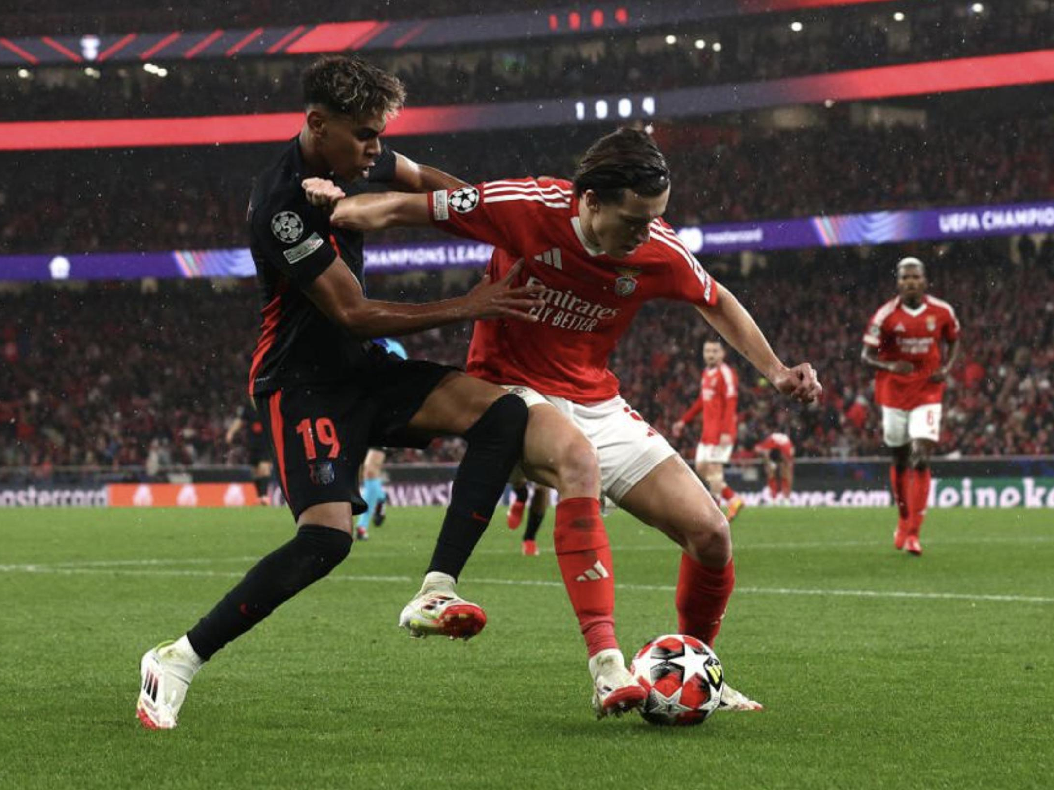 爱游戏官网-包含保加利亚豪破门，欧冠比赛掀起热潮的词条