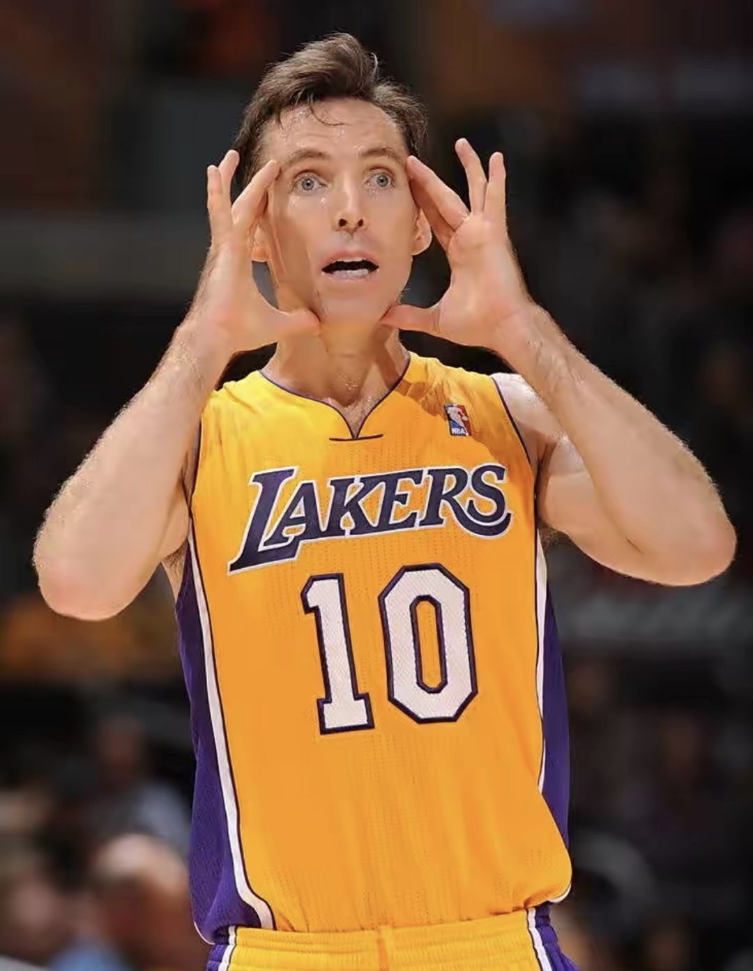 爱游戏登录-南非篮球明星在社交媒体上公开道歉