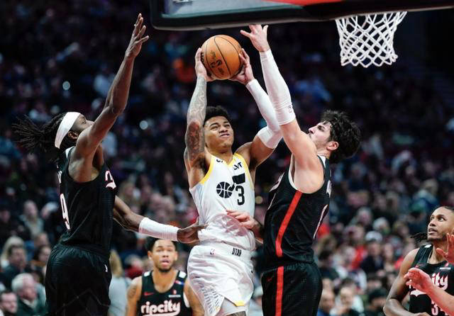 爱游戏网页版-包含开拓者将对决爵士，必将上演激烈碰撞的词条