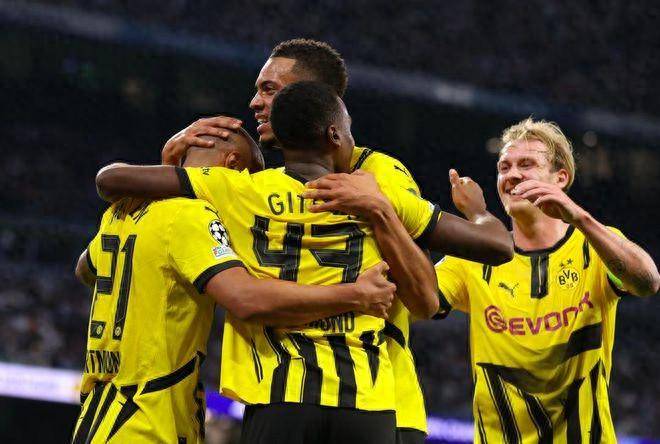 爱游戏官方登录入口-拜仁慕尼黑三叉戟启动多特蒙德三连胜