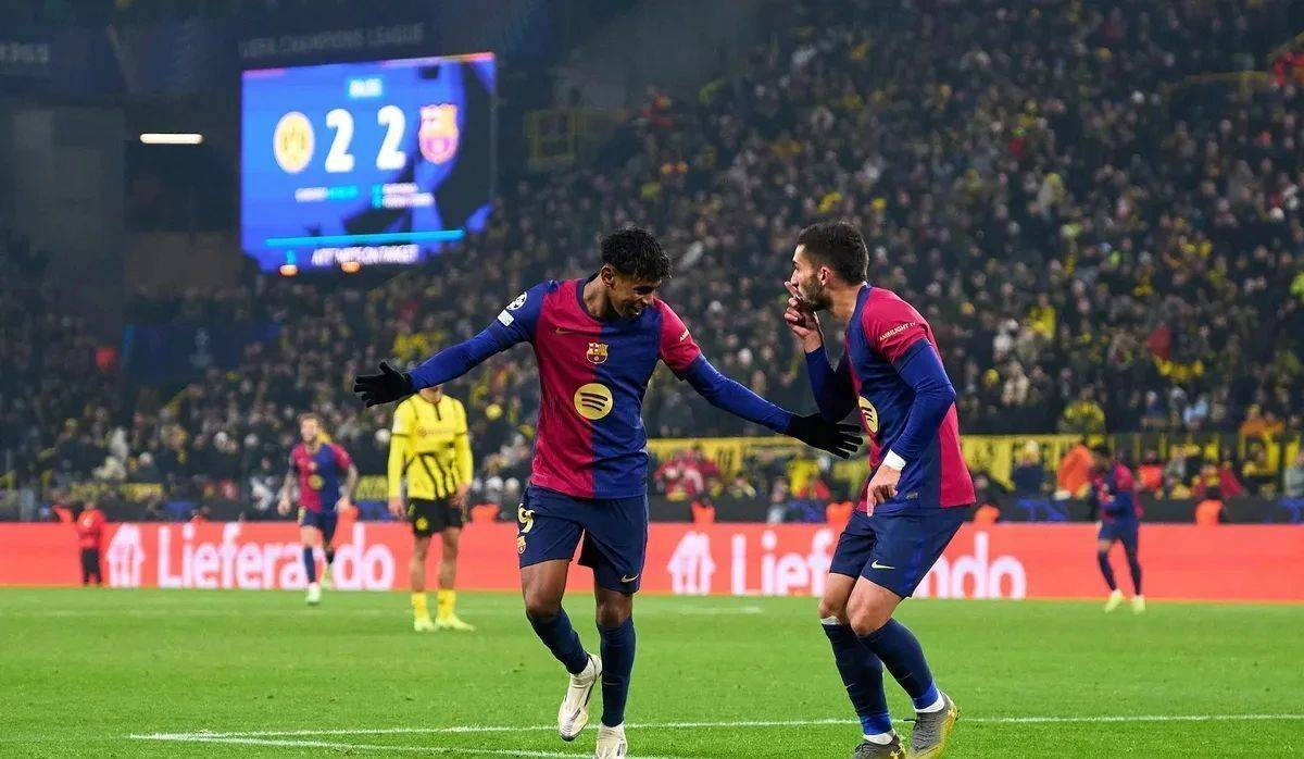 拜仁慕尼黑三叉戟启动多特蒙德三连胜 拜仁慕尼黑三叉戟启动多特蒙德三连胜