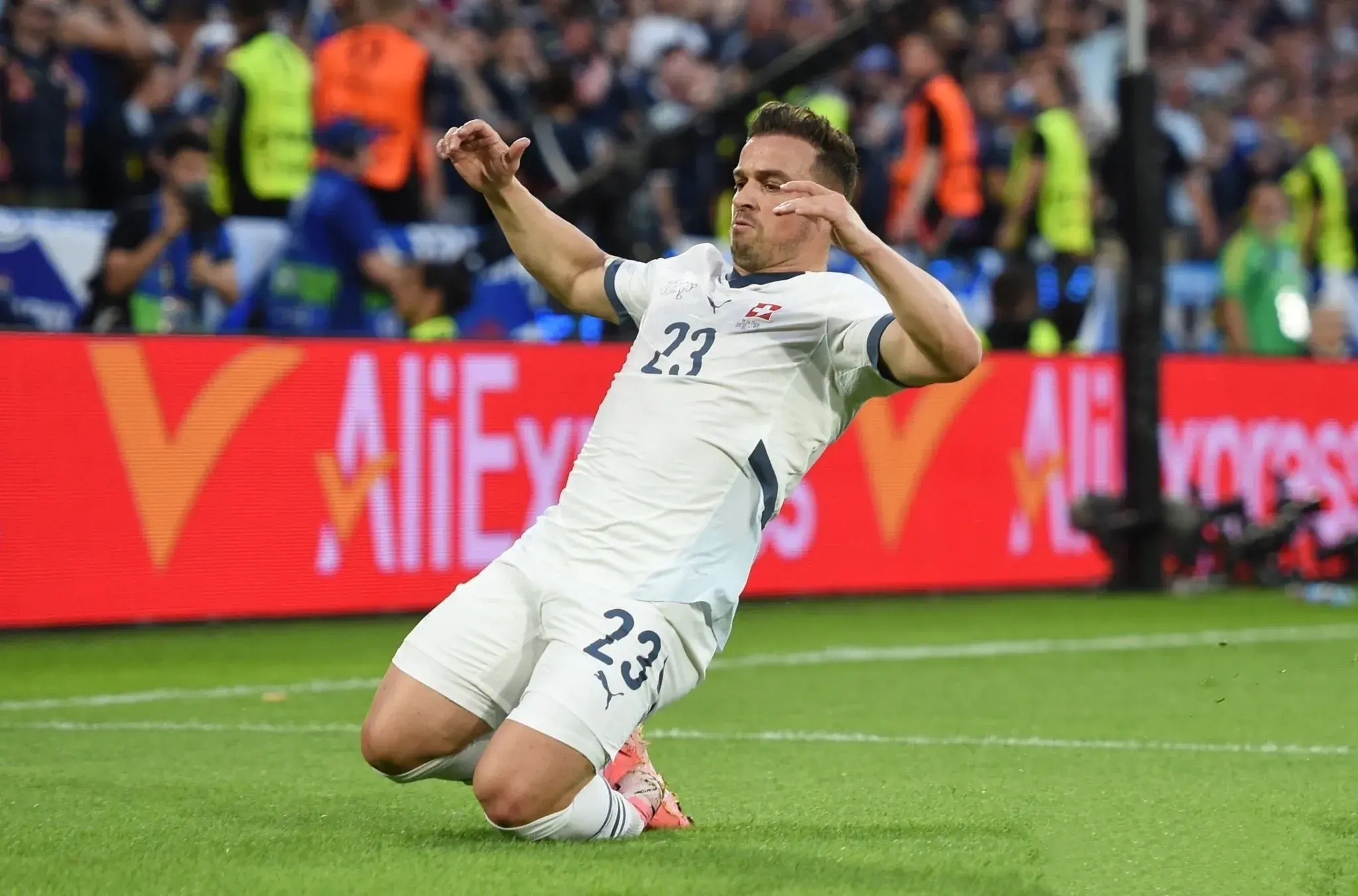 爱游戏网页版-瑞士队在比赛中表现出色获胜