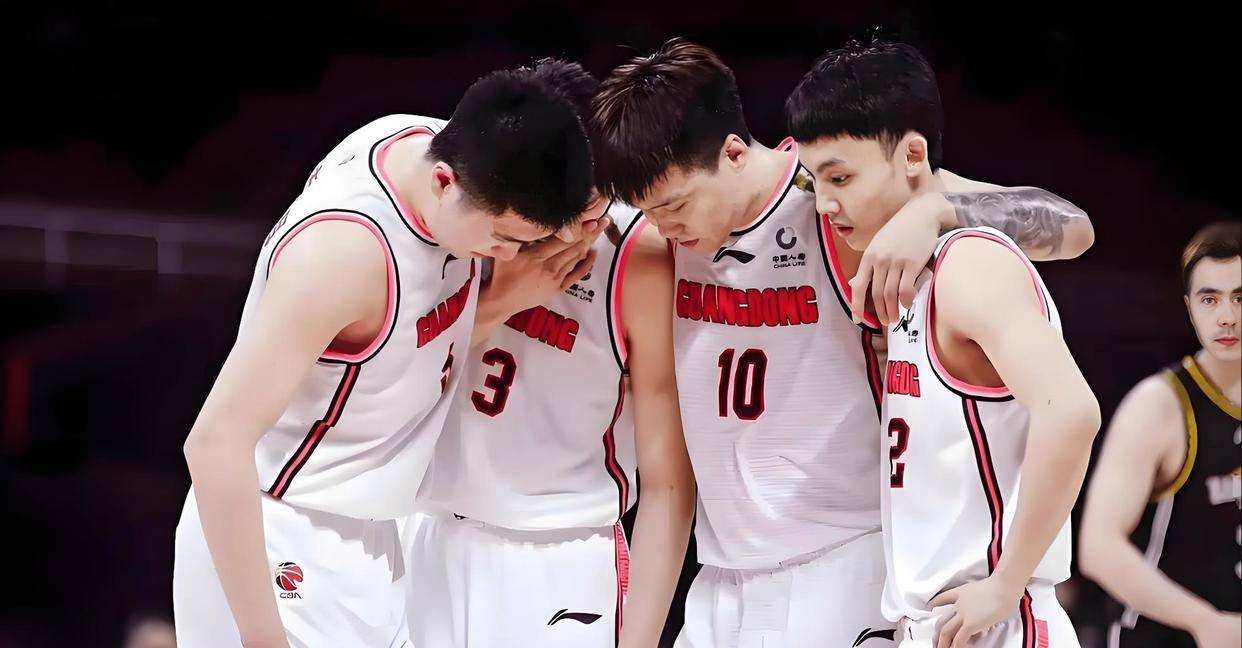 爱游戏官网-巴基斯坦男篮表现抢眼，球队备战紧张