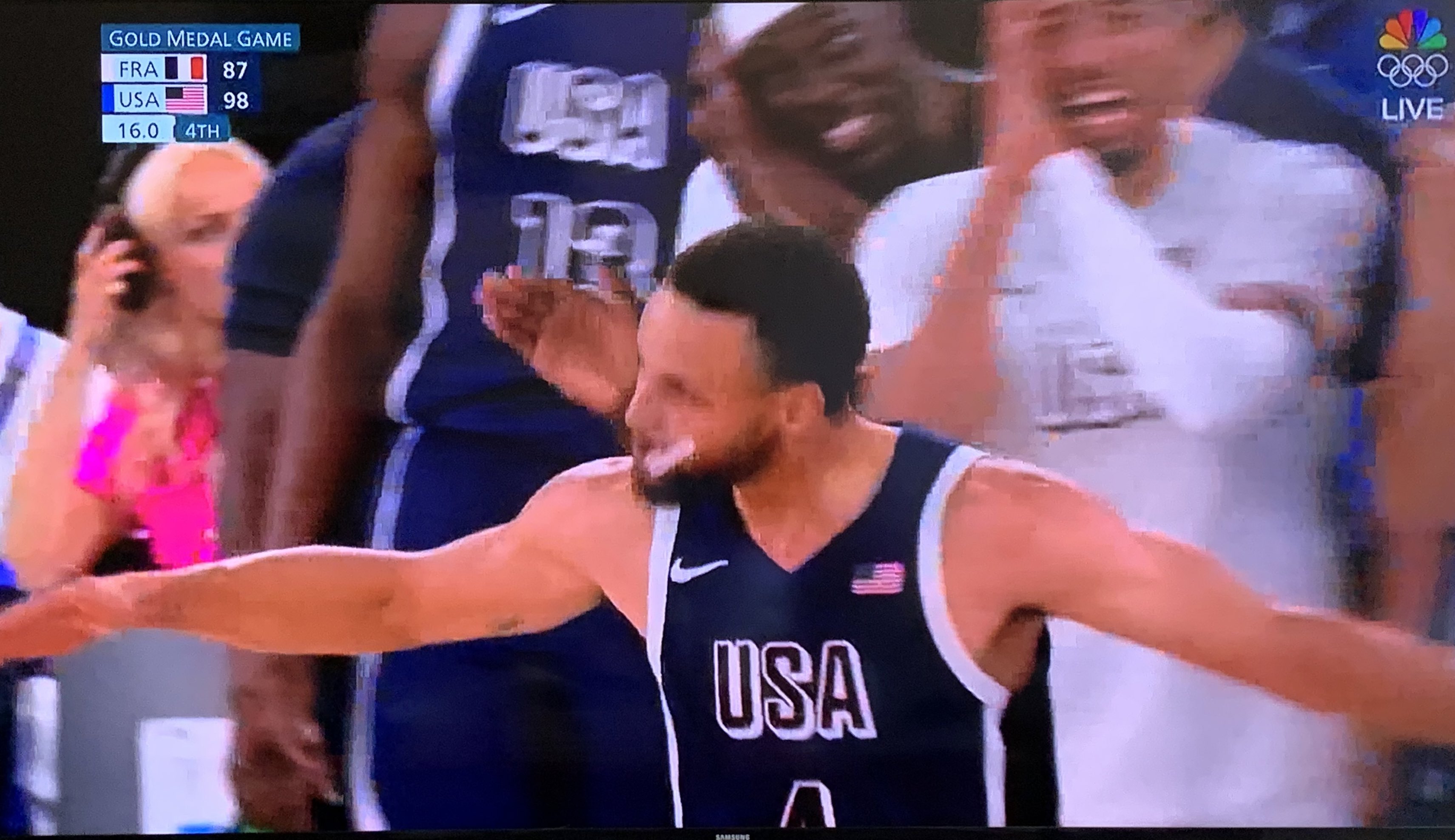 爱游戏亚洲官网-美国篮球队夺得奥运金牌再度称霸篮球世界的简单介绍