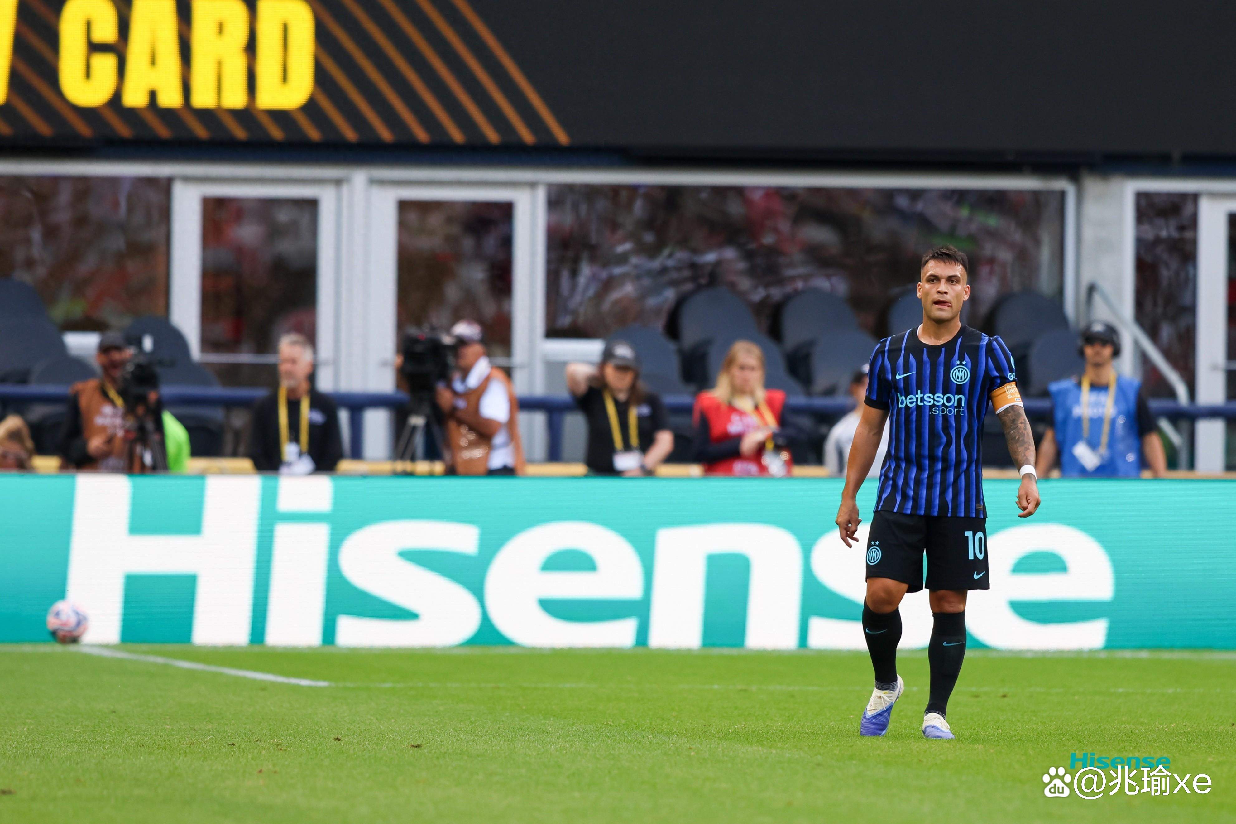 爱游戏官网-西班牙足球新星崭露头角，表现抢眼的简单介绍