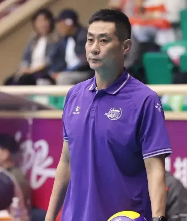 爱游戏网页版入口-关于法兰克福烈马与黑鸦展开激烈对决的信息