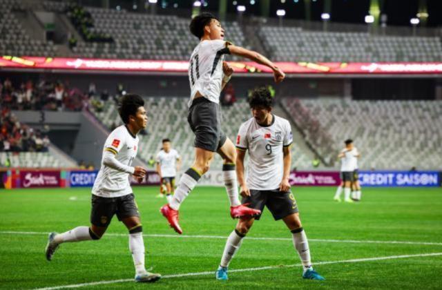 关于沙尔克04客场逆转战绩，反弹态势明显的信息