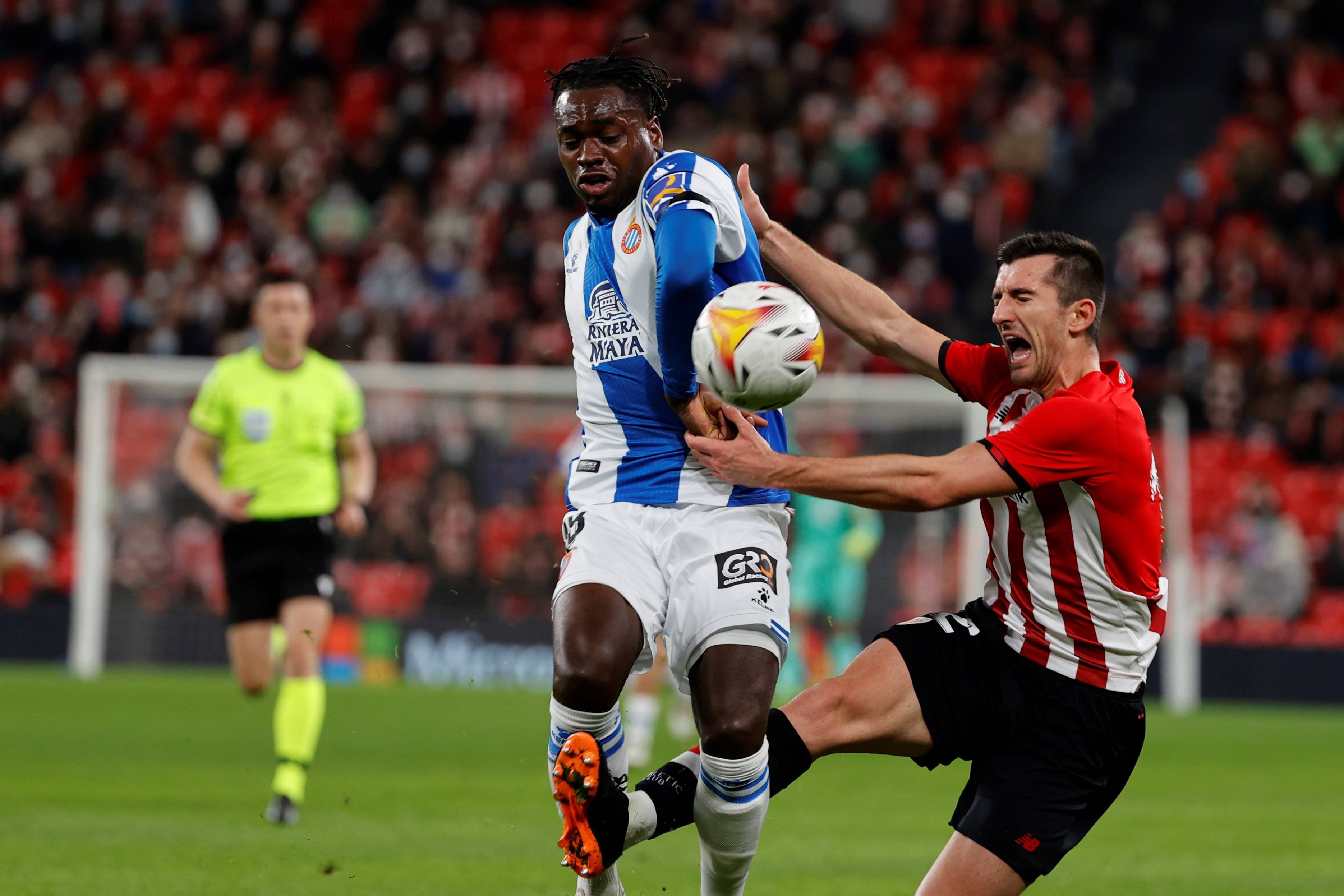 爱游戏官网-巴列卡诺逆转取胜，赢得关键比赛