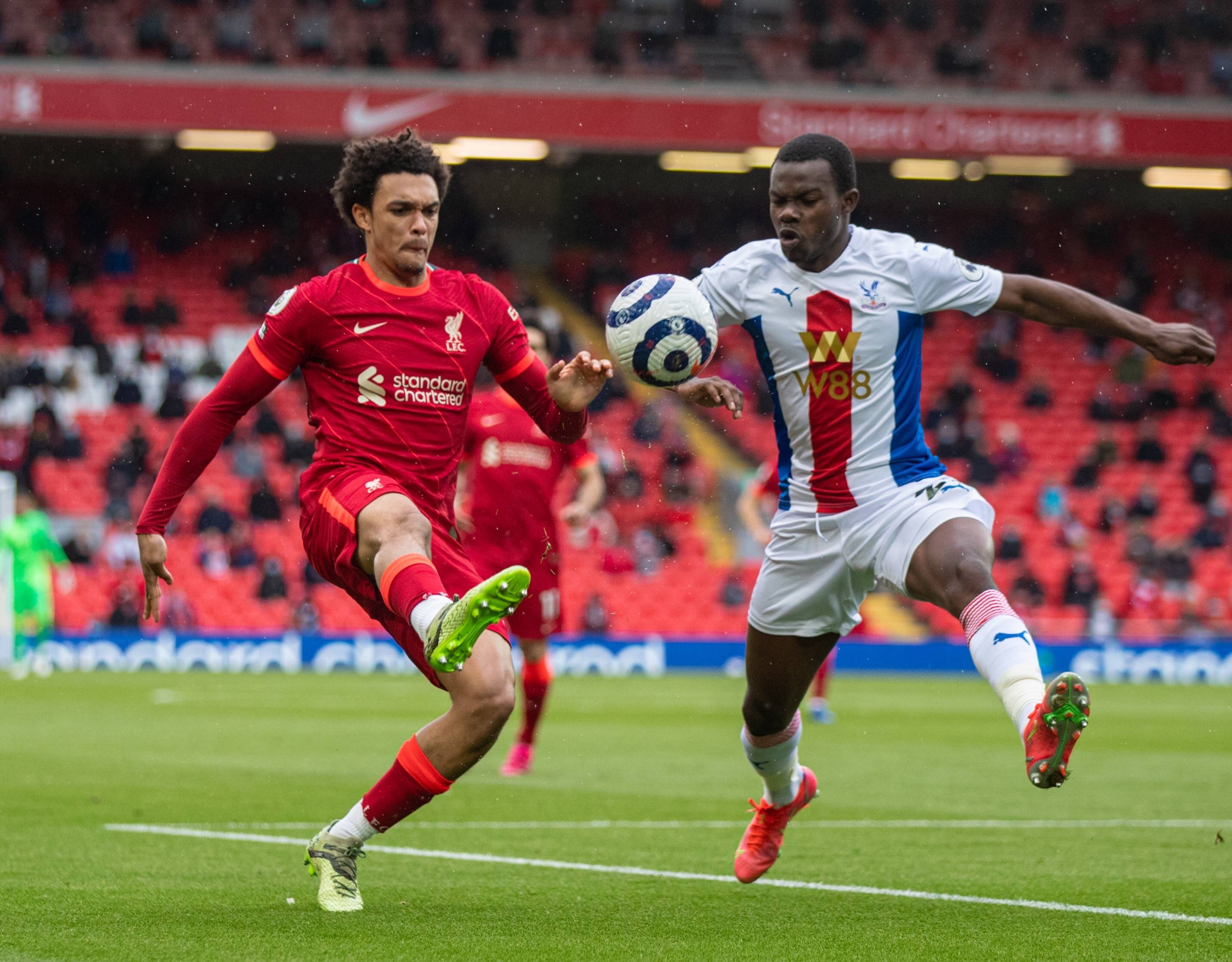 爱游戏-利物浦面临阿斯顿维拉，欲继续保持不败纪录的简单介绍