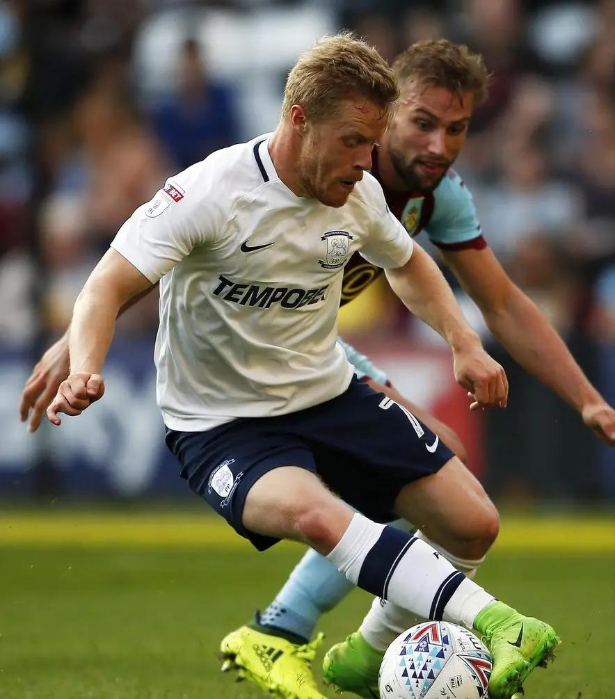 爱游戏在线登录-伯恩茅斯主场一球小胜伯恩利，终结三连败的简单介绍