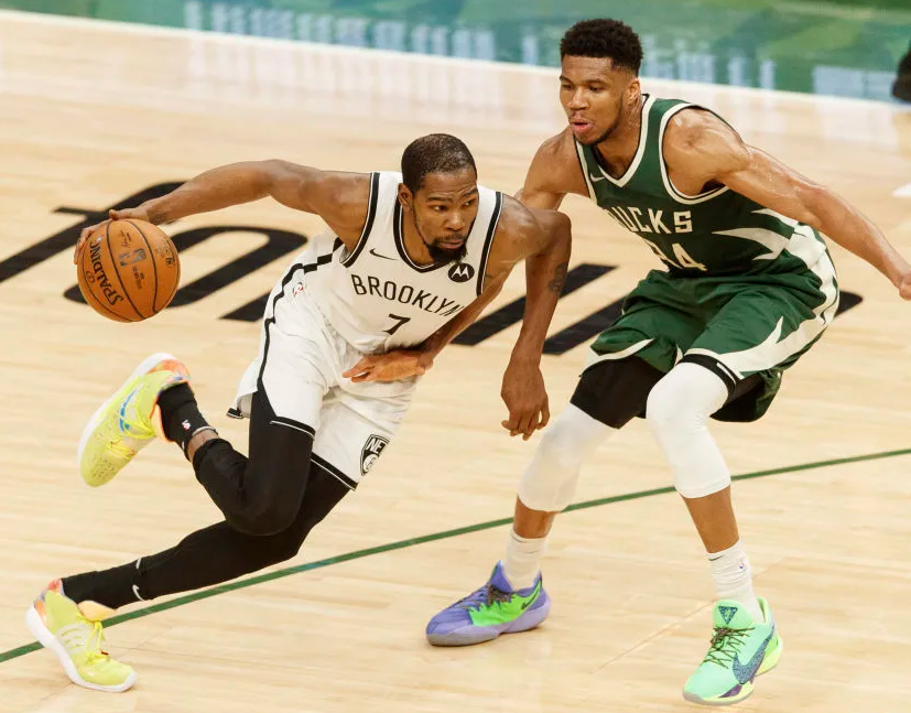 雄鹿继续扩大优势，客场击败篮网