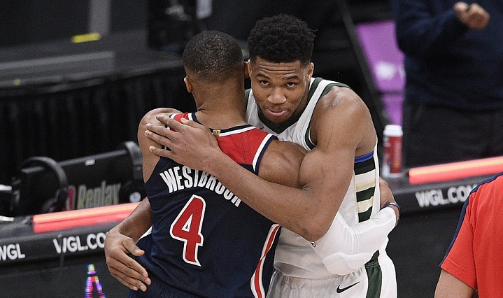 猛龙轻松擒下黄蜂,继续领跑东部的简单介绍 猛龙轻松擒下黄蜂,继续领跑东部的简单介绍